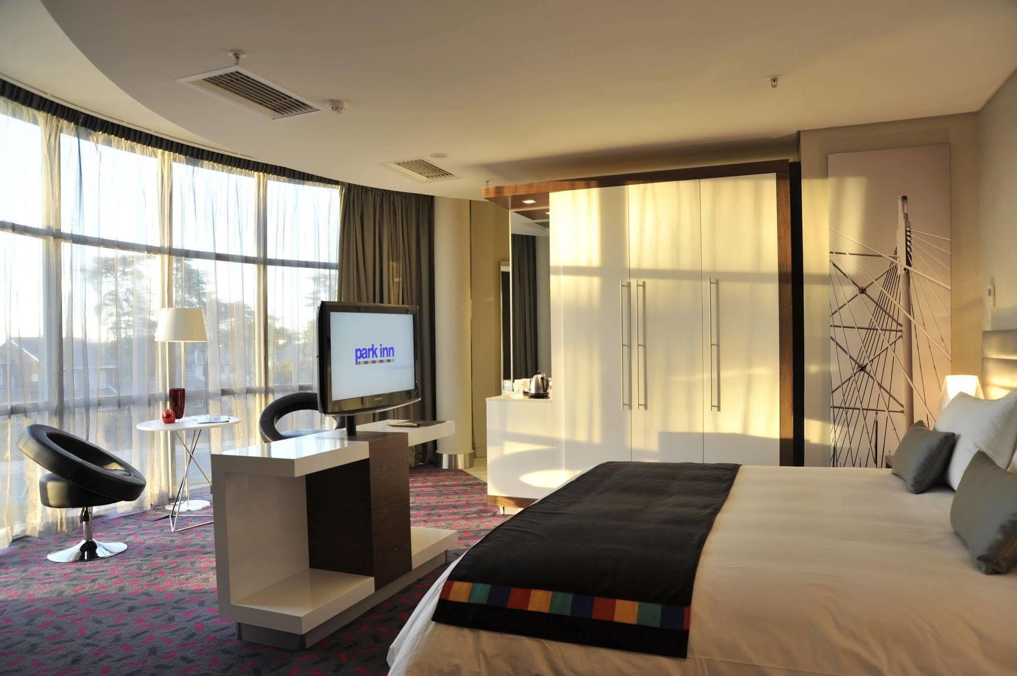 Park Inn Sandton Johannesburg Room photo